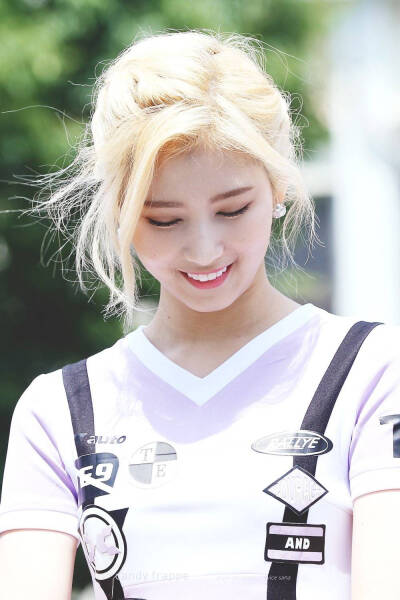 Twice 凑崎纱夏 sana 傻娜