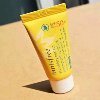 稀有防晒小样innisfree悦诗风吟 防晒霜15ml SPF50 高防晒 清爽型 包包必备！ 好划算！ 