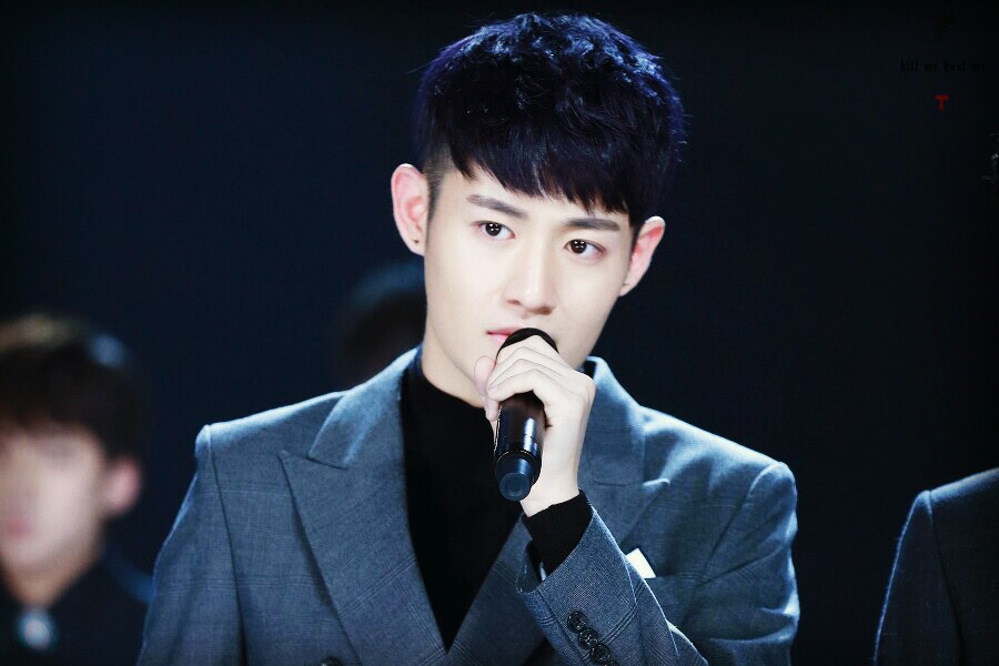 百般磨难，不羁不屈。