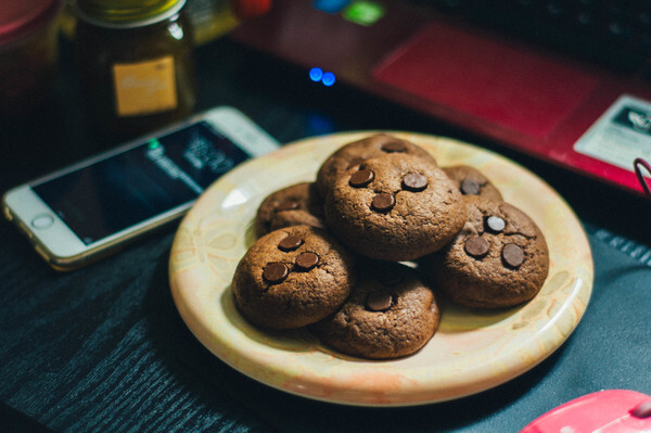 【巧克力豆曲奇(Chocolate Chip Cookies)】大概是上个月做的？der妈大爱的巧克力豆曲奇，这个大概是快手饼干里最好吃的一款了吧！！