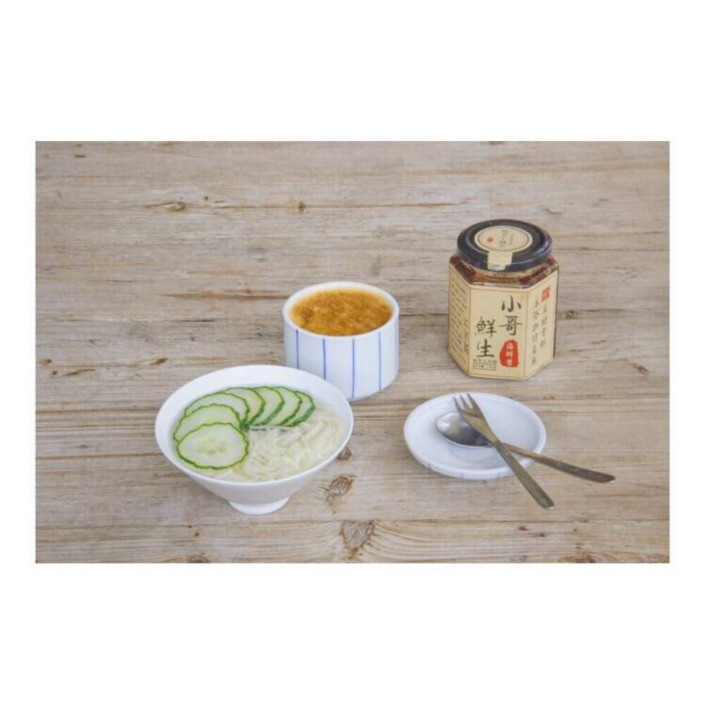 5.8。胡萝卜浓汤 黄瓜小面 #拙食# 清汤面拌海鲜酱 简直叫我不想吃素
最近都是浓汤感觉很方便呢 今天加入炒软后的洋葱味道也挺棒的 