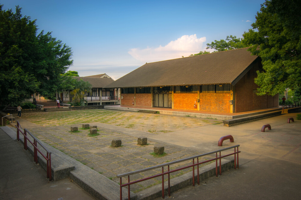 东海大学建筑，一个小院子，别人的大学系列