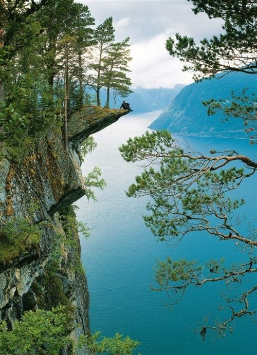 鲈鱼峡湾，挪威