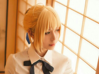 Saber cosplay