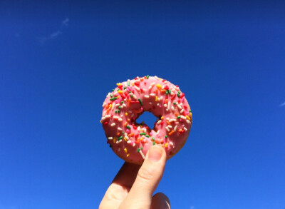 今天是世界甜甜圈日哦！hail donuts！