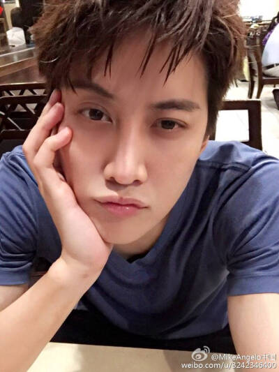 MIKE 头像 手机壁纸 头了 空间壁纸 锁屏壁纸 小清新图片 男生头像