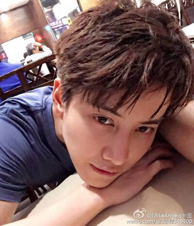 MIKE 头像 手机壁纸 头了 空间壁纸 锁屏壁纸 小清新图片 男生头像