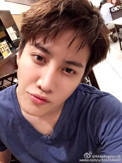 MIKE 头像 手机壁纸 头了 空间壁纸 锁屏壁纸 小清新图片 男生头像