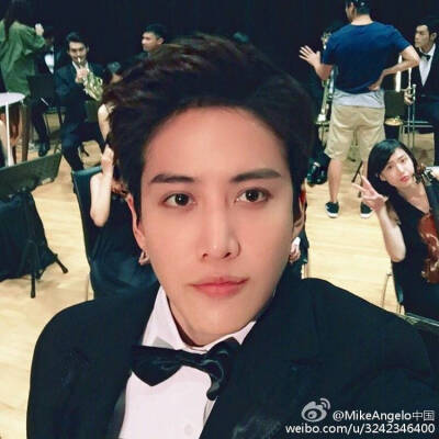 MIKE 头像 手机壁纸 头了 空间壁纸 锁屏壁纸 小清新图片 男生头像