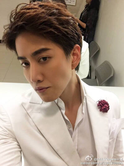 MIKE 头像 手机壁纸 头了 空间壁纸 锁屏壁纸 小清新图片 男生头像