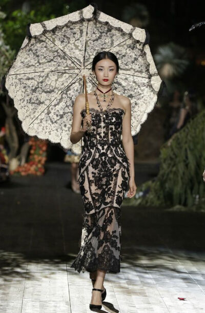 世间所有的相遇，都是久别重逢。
