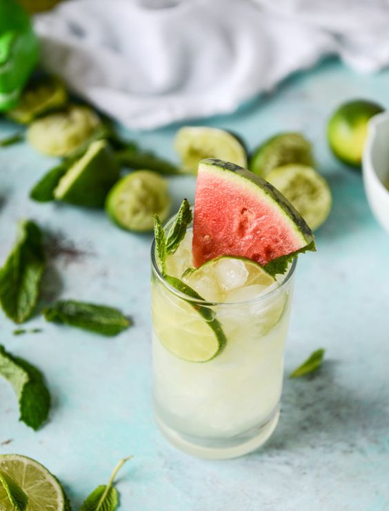 Homemade Mint Limeade 夏日 冰飲 雞尾酒 水果酒 飲料