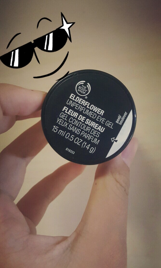 帮同学澳门代购时自己也买了一瓶，#the body shop 的乌骨木眼霜，是叫这个吧？！我内双眼睛浮肿很严重，睡眠不好。用了这个之后很明显浮肿又消退，要早上晚上都抹，一个星期差不多就能见效。而且早上起来又觉得眼睛都能睁开了，人更精神，抹上很舒服，同学黑眼圈又变不那么明显。下次要试试他家的另一个眼霜。不过不知道为啥香港专柜没卖这个的