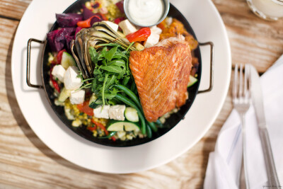 salmon-paella_malibu-farm_garance-dore_1