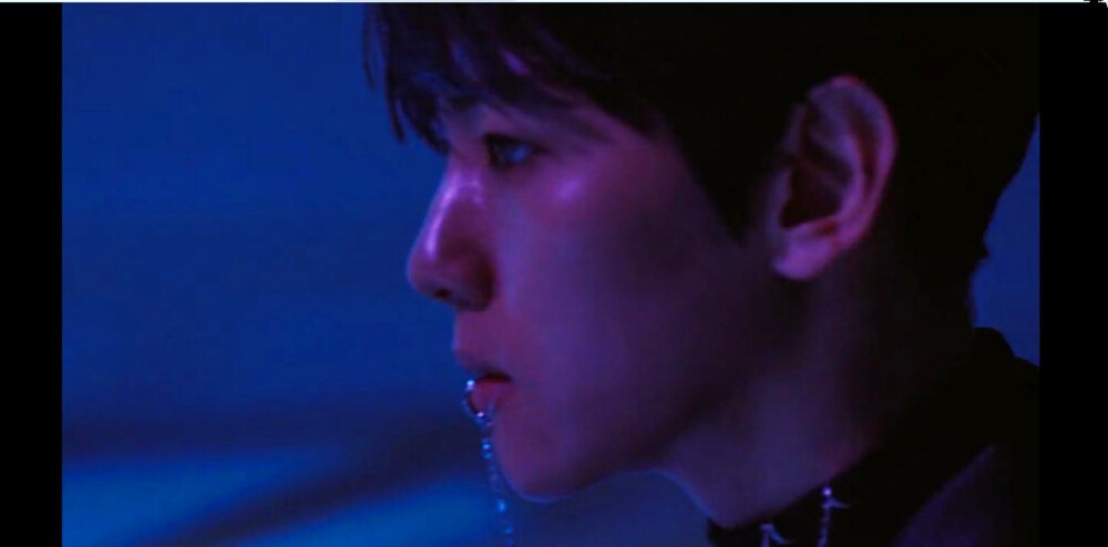 EXO回归 2016 伯贤 baekhyun “monster”MV截图 （艾玛被这侧颜秒到了，帅我一脸血）