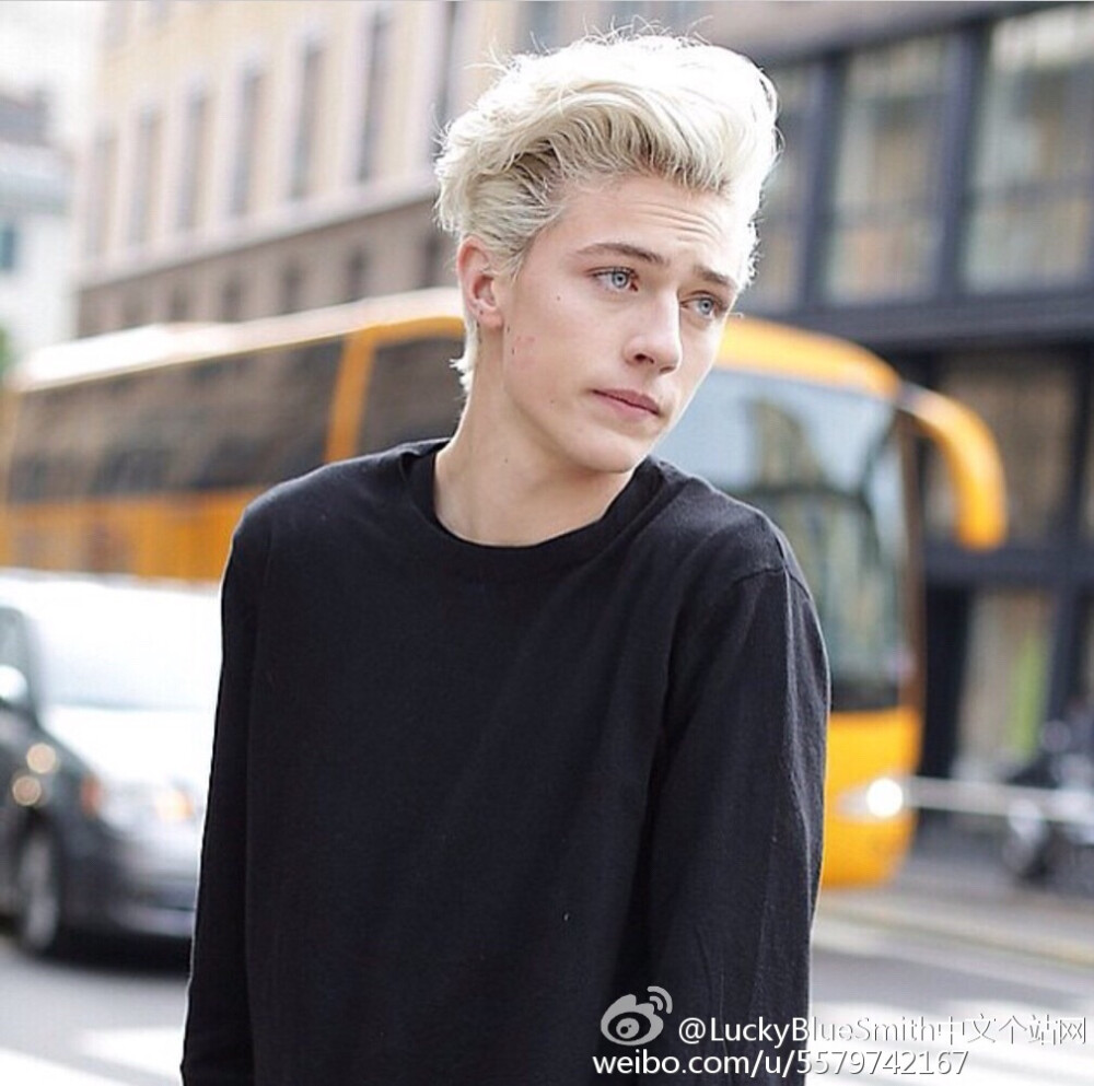 lucky blue Smith