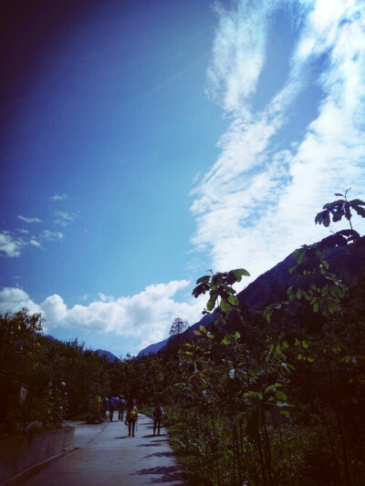 西岭雪山后山的水很冷