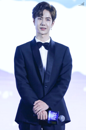 UNIQ王一博 闭嘴爱吧发布会