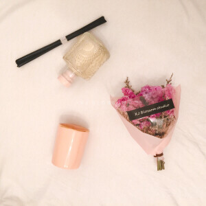 香薰/花： 关注XJ BLOSSOM 微博、微信。