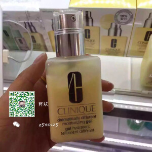 倩碧黄油125ml  倩碧润肤露是倩碧经典三部曲中的核心产品，俗称“小黄油”，是由皮肤学专家研制的“滋润甘露”，全球平均2秒钟就有一瓶被售出。可迅速为肌肤补水保湿，滋润肌肤，恢复皮肤水油平衡，能提供给皮肤最好的补水滋润效果，是肌肤最好的“保湿饮料”。