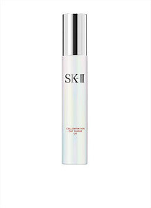 SK-II
环采臻皙
防晒日霜UV
商品编号：4979006056754
量: 50g
SPF 30
PA+++
美白系列
日间使用的防晒滋养日霜，防晒系数达SPF 30 PA+++ UV，蕴含独有的Aura Bright Cocktail D 复方及Pitera™，有效阻挡阳光及紫外线的伤害，点亮暗沉及淡化表面斑点，焕发钻白光感。
JPY 9,500 （换算请点开网站查看）
现在通过＋81商城预定商品有优惠哦！ 