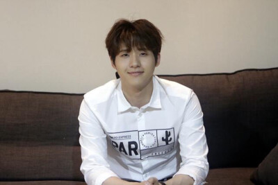 B1A4 비원에이포 申东佑 CNU 신우 信宇 신동우 Shin Dong Woo