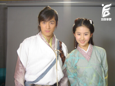 #仙剑奇侠传# “我想陪你一起吃到老，玩到老，可是没想到我这么快就老了。” 快十年过去了，有谁当初是一集不落 看完的？