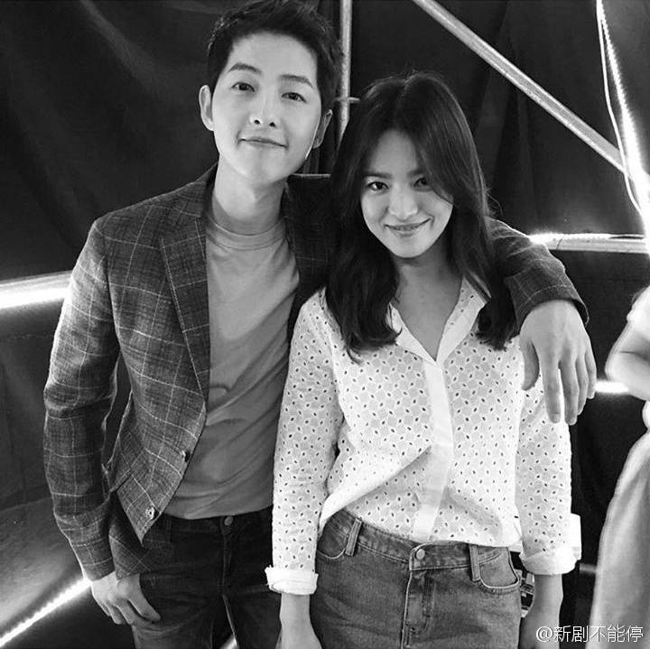 宋慧乔 ins 更新 ：#太阳的后裔 #柳时镇 #姜暮烟 #songsongcouple 柳时镇fanmeeting