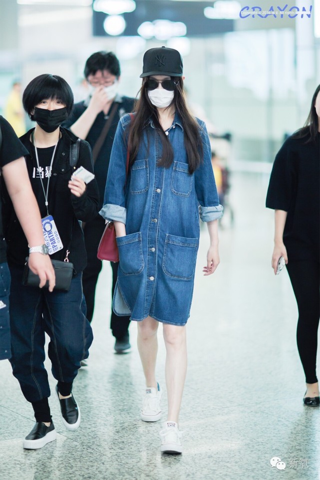 唐嫣
喜欢这件牛仔裙