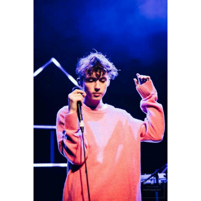 Troye Sivan 戳爷