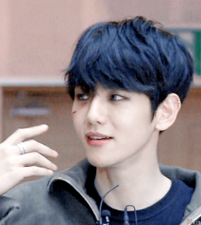 边伯贤monsterbaekhyun160615kbsstardustmvbank伯贤gif