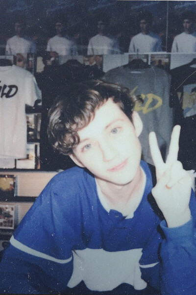 #Troye Sivan##戳爷##侵删#