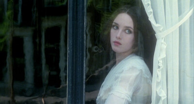 Isabelle Adjani