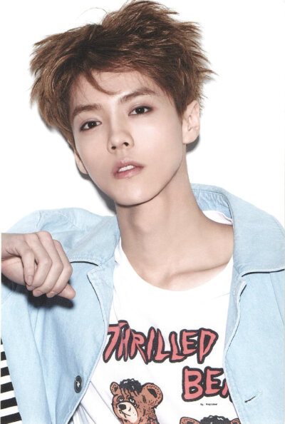 鹿晗 鹿哥 luhan 啊啊~~ 要在鹿哥的锁骨上游泳~~~ ?