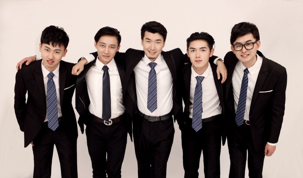 职业装 也可以很帅