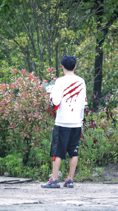 起司喵和爪痕真是超萌