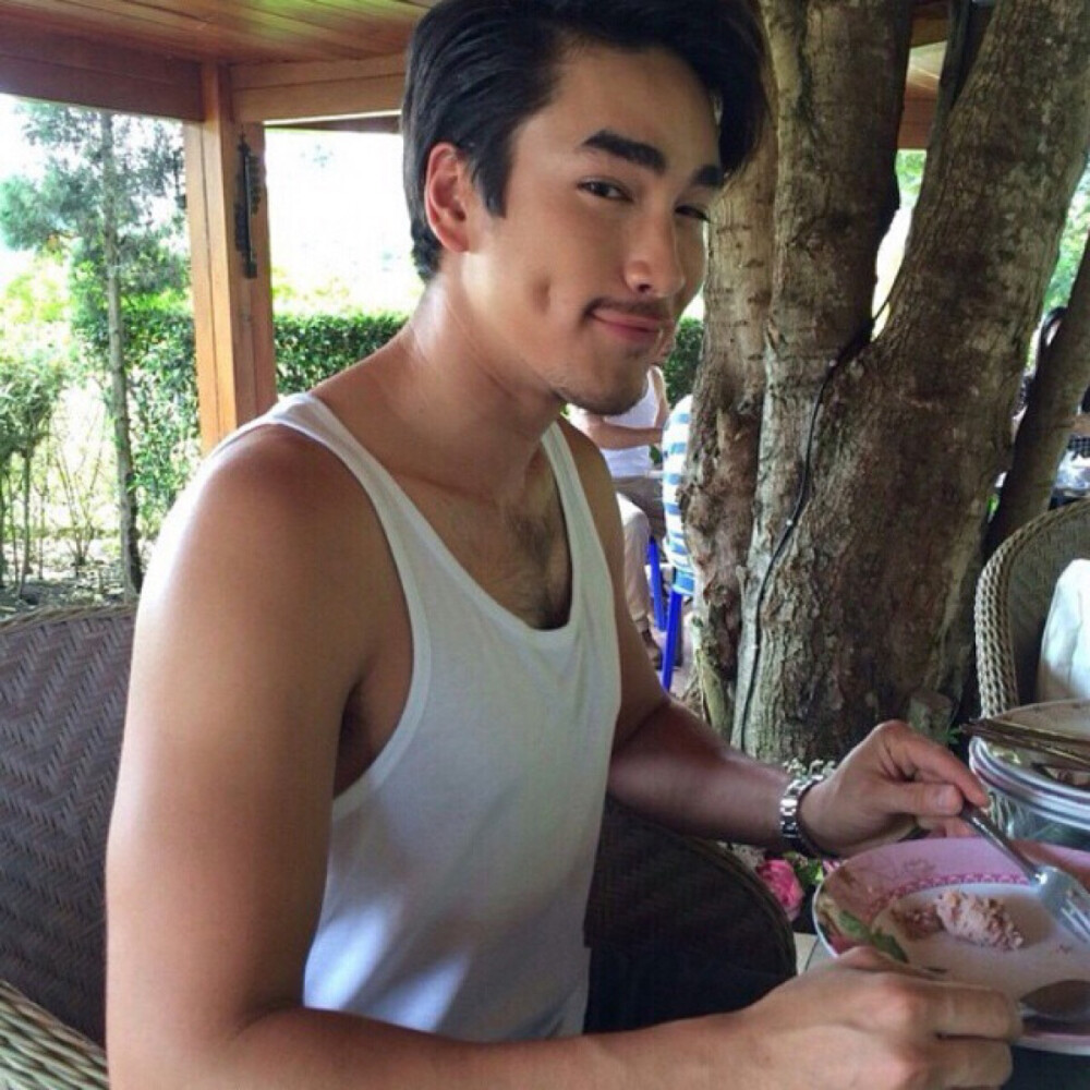 nadech 