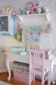 shabby studio