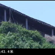 宜兴前墅古龙窑 『故事·宜兴古龙窑』这是国宝档案，2009年的纪录片。在中国江苏省宜兴市丁蜀镇的前墅村里，居住着许多半耕半工的制陶人家。就在前墅村西一处平缓的山坡上，有一座酷似巨龙的建筑，远远望去，像一条蜿…