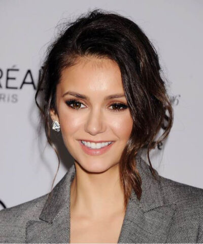 Nina Dobrev