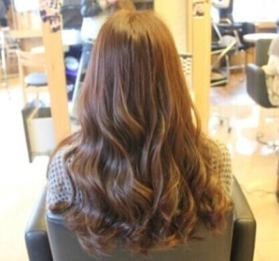 一直想要的中长卷发 但发型师永远听不懂我在说什么