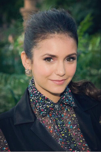 Nina Dobrev