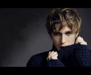 Mathias Lauridsen
中文名 马蒂耶斯·劳瑞森出生年月 1984年1月13日
星座 摩羯座
出生地 丹麦（哥本哈根）
身高 186/6'1.25"
胸围 36"
腰围 32.5"
衣服尺码 38"/48
眼睛 蓝色