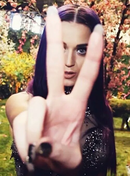 Katy Perry。