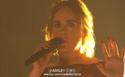 阿黛尔·阿德金斯（Adele Adkins），英国流行歌手，1988年5月5日出生于伦敦托特纳姆。 2008年，阿黛尔发行了首张专辑《19》。2009年，《Chasing Pavements》助阿黛尔获得格莱美最佳新人和最佳流行女歌手两座奖杯。201…