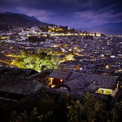 这里的夜场是你从未体验过的夜场，充满未知和一切可能