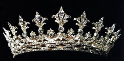 珠宝｜皇室的珍宝～精美的皇冠，不少来自沙皇俄国。
