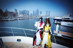 #剑网3七周年#儒风策藏.7周年庆典.休假.来啊快活啊~！#策藏# [飞机][干杯] 藏剑：闪闪发光的2鬼.天策 @魅罗Mello  摄影@cha_conne   助理@雨_polaris   @紅蓮魔王瞬_玩火尿炕   后期自理