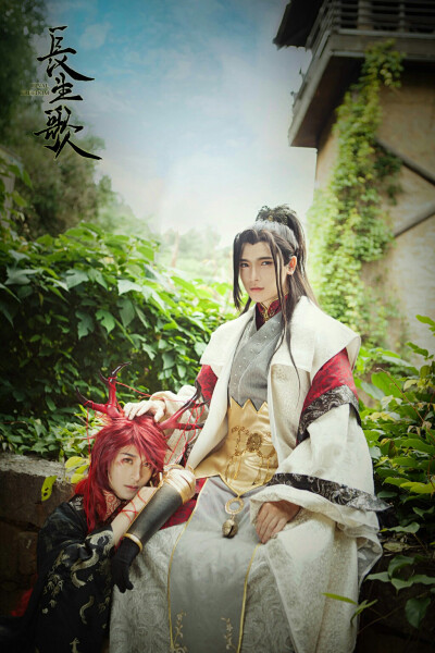 #长生歌跨次元# http://t.cn/R5QGuMg
踏歌弃长铗。笑云骓，不见南箕空逐北。
经年怅世，仗剑安得回？
风轻歌：@次元新选组瑶瑶子 & 饕餮：@次元新选组深蓝-vincent
慕苍云：@乐乐SORA & 麒麟：@陈斯琪Suki @杭州…