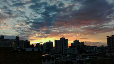 一日一夕阳之 霞光满天